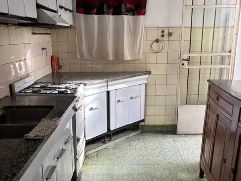 Casa 4 ambientes con 1 baño