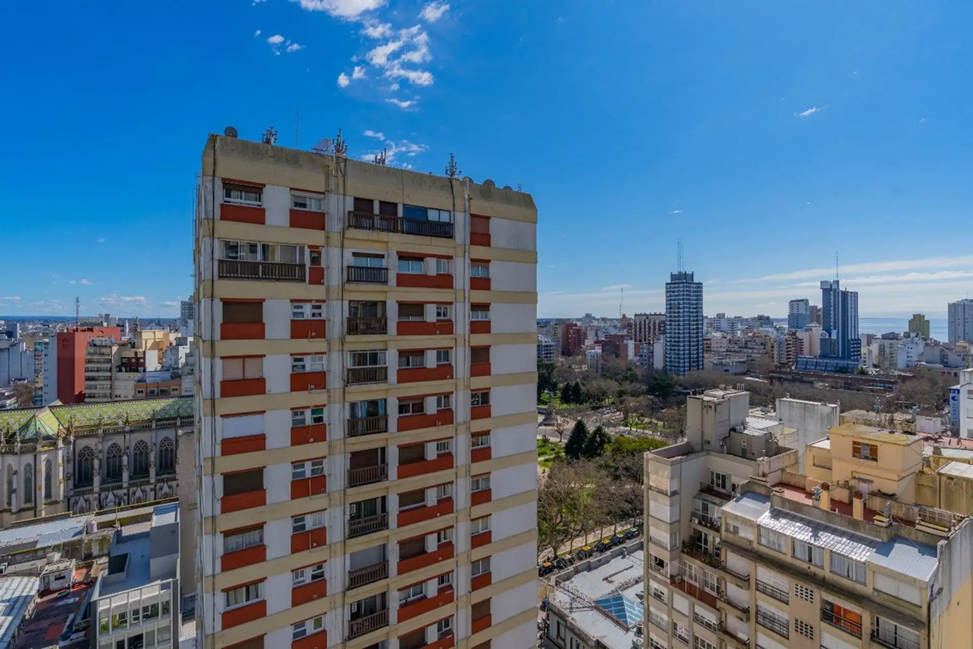 Depto 4 amb, 65m² en piso 12 con vista al mar — Centro