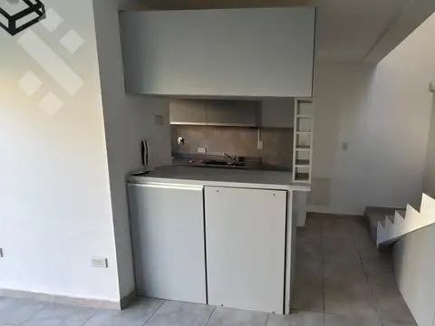Depto Tipo Casa 4 ambientes con 1 baño