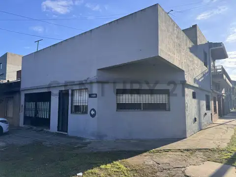 Casa venta sarandi 3 ambientes con garage y terraza