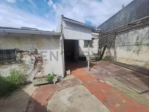 Juan Bautista Valle 800, Piso 0