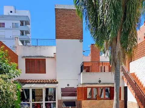 CASA EN VENTA 4 DORMITORIOS ECHESORTU