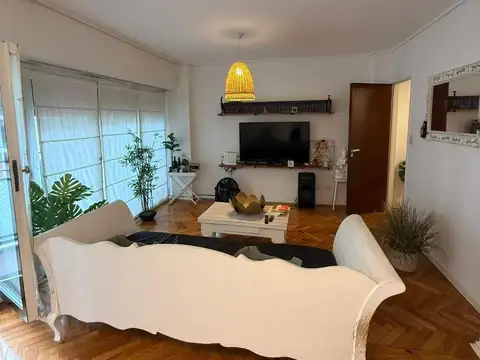 Departamento 4 ambientes con 2 baños