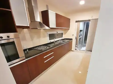 Casa 5 ambientes con 1 baño