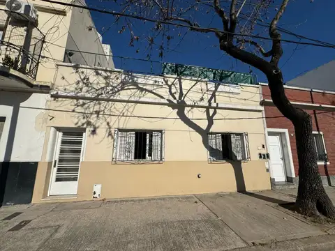 Venta PH 3 Amb con Patio y Terraza en Villa del Parque.