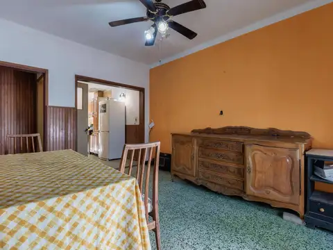 Depto Tipo Casa en Venta 50 años