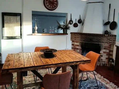 Casa en Alquiler Temporal con 1 cochera
