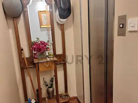 Amenabar 3400, Piso 1
