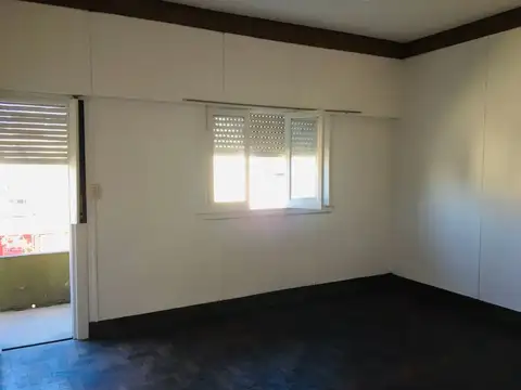 PH CON GRAN TERRAZA EN AVELLANEDA 2 AMBIENTES