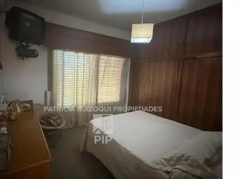Depto Tipo Casa 5 ambientes con 2 baños