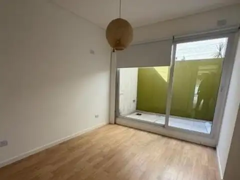 Oficina 2 ambientes con 1 baño