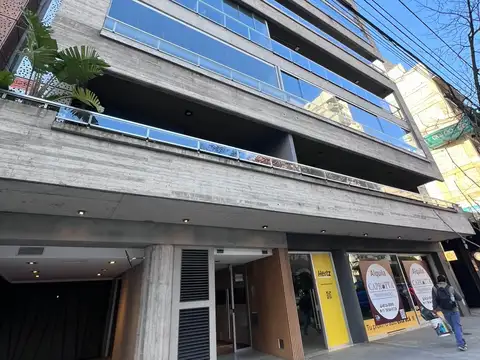 Excelente Departamento De 3 Ambientes Con Cochera De Mas De 100m2 En Alquiler