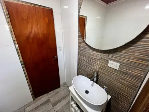 Casa 4 ambientes con 1 baño