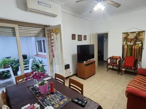 Venta Departamento 4 ambientes con Patio en Flores