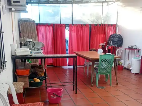 VENDE CASA MAS DEPARTAMENTO BARRIO YAPEYU