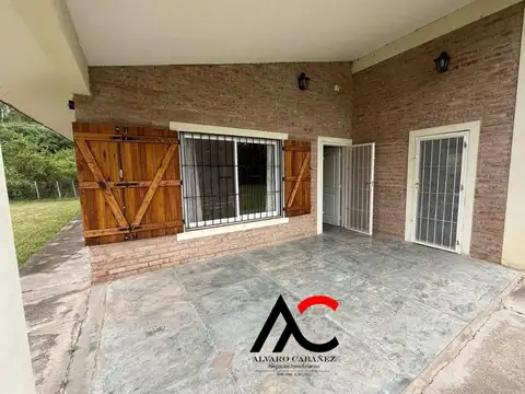 Casa 5 ambientes con 2 baños