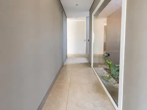 Casa 6 ambientes con 6 baños
