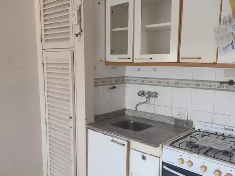 Avellaneda 2800 , Piso 9