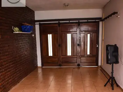 Alfredo L. Palacios  al 2400