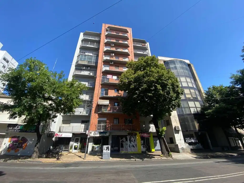 Calle 54 E/ 9 y 10 N°734