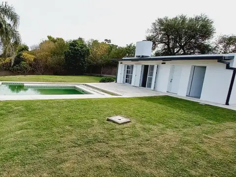 Casa en Venta con 4 cocheras