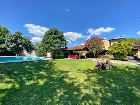 CASA - 4 AMBIENTES - LOTE DOBLE - MERLO