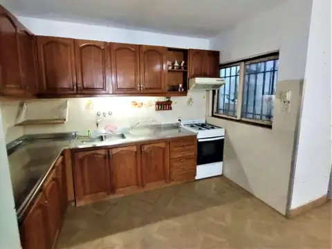 VENTA CASA INTERNA 2 DORMITORIOS, PATIOS