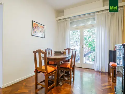 Excelente 2 ambientes muy luminoso al frente.