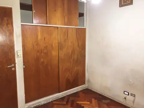 Departamento de 2 ambientes LUMINOSO . 40 Mts ctos.