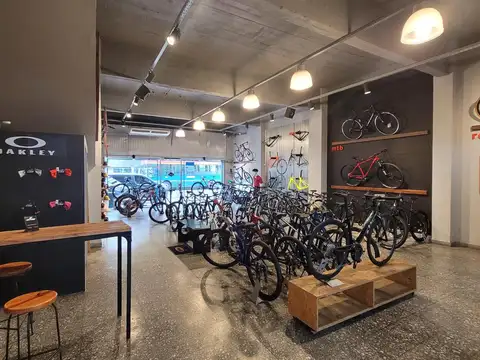 oportunidad de inversión! Este local de 416m2 - Morón