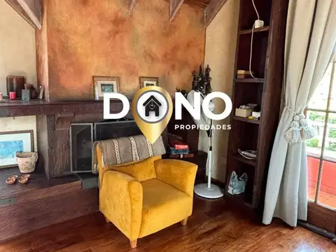 Casa en Alquiler con 2 cocheras