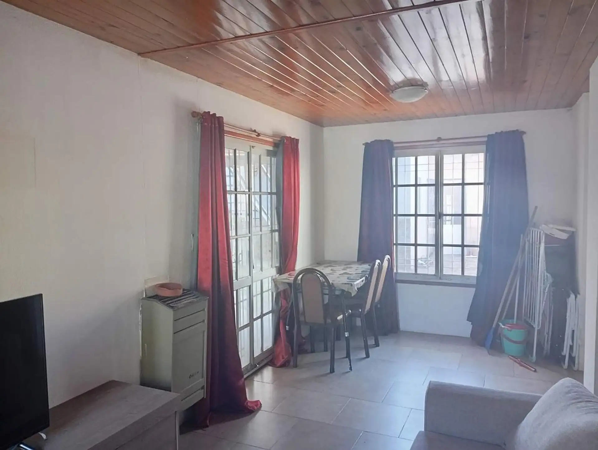 VENTA CASA MAS DOS DEPARTAMENTOS PUNTA MOGOTES