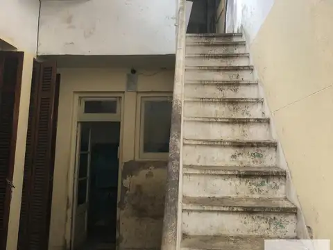 PH en venta - 2 Dormitorios 1 Baño - 120mts2 - Floresta