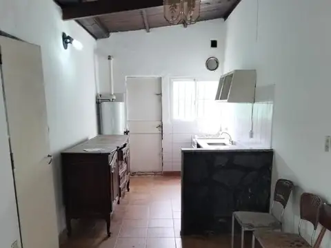 Casa 4 ambientes con 1 baño