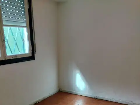 Casa en Alquiler con 2 cocheras
