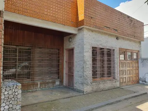VENTA CASA AMERICANA 3 AMB. TODO P.BAJA HAEDO NORTE