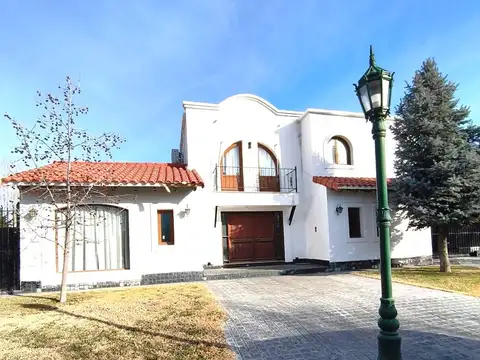 CASA ESTILO COLONIAL EN B PRIVADO VISTALBA COUNTRY
