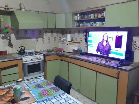 CASA EN VENTA 6 AMBIENTES TEMPERLEY