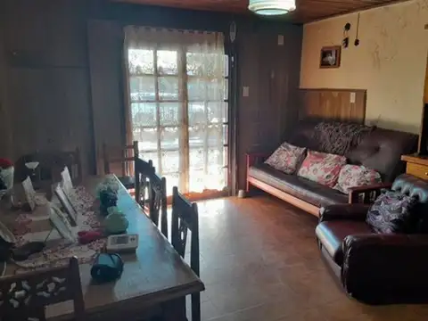 Casa 6 ambientes con 3 baños