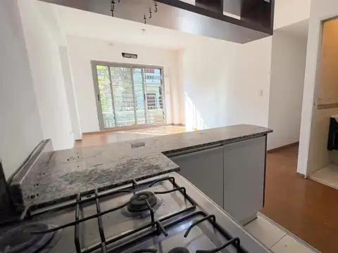 Dean Funes 700, Piso 1