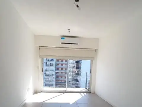 Departamento 2 Amb C/Cochera Desc. I 7° Piso al Contrafren