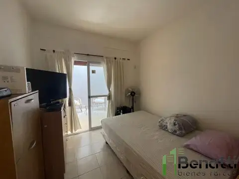 Departamento 2 ambientes en PLANTA BAJA con patio.