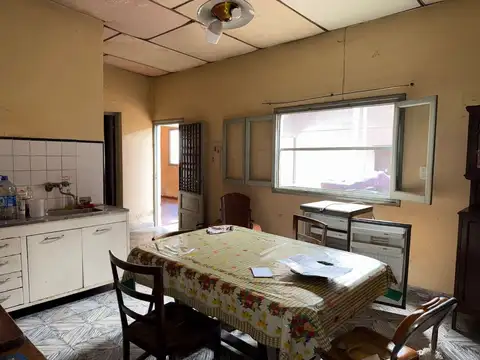 Casa 4 ambientes con 1 baño