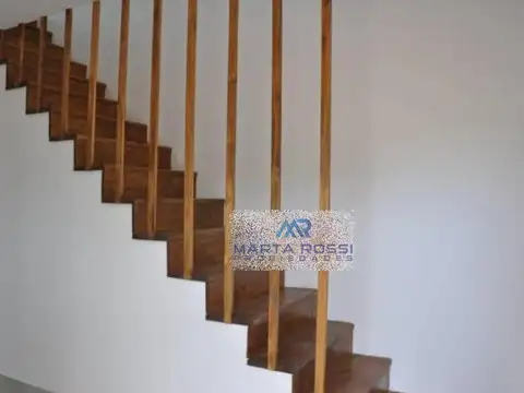 CASA VENTA  LUJAN "BARRIO LA MARTINA I"