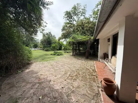 VENTA CASA QUINTA 2 AMBIENTES FCO.ALVAREZ C/PILETA