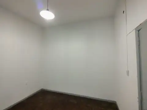 PH DE 2 AMBIENTES CON PATIO Y TERRAZA EN UNA BUENA UBICACIÓN DE SARANDI