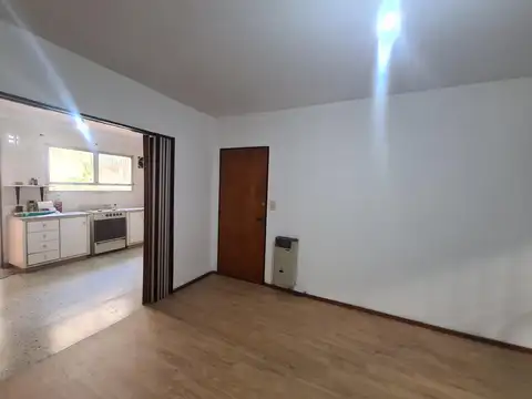 Departamento 5 ambientes con 1 baño