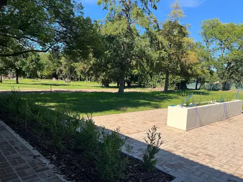 Terreno en venta en Almahue, Pilar, excelente ubicación en Taco 1