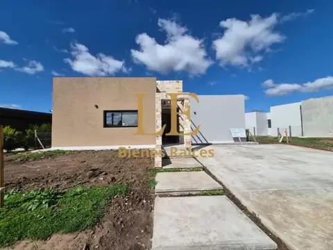 Casa en Venta en Pilar Del Este, USD 220.000