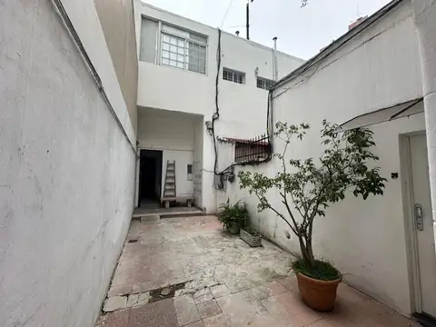 Depto Tipo Casa en Alquiler de 2 dormitorios